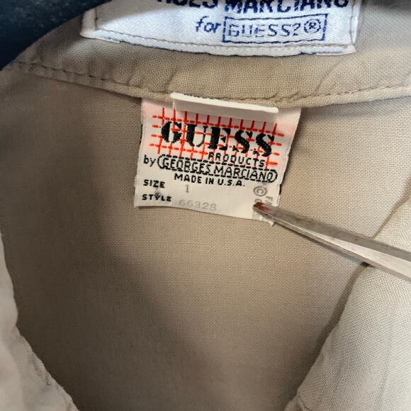 Vintage Guess Tan Shirt Grunge Worn Sz Small - Picture 6 of 8